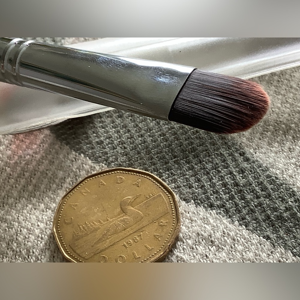 New Quo concealer brush